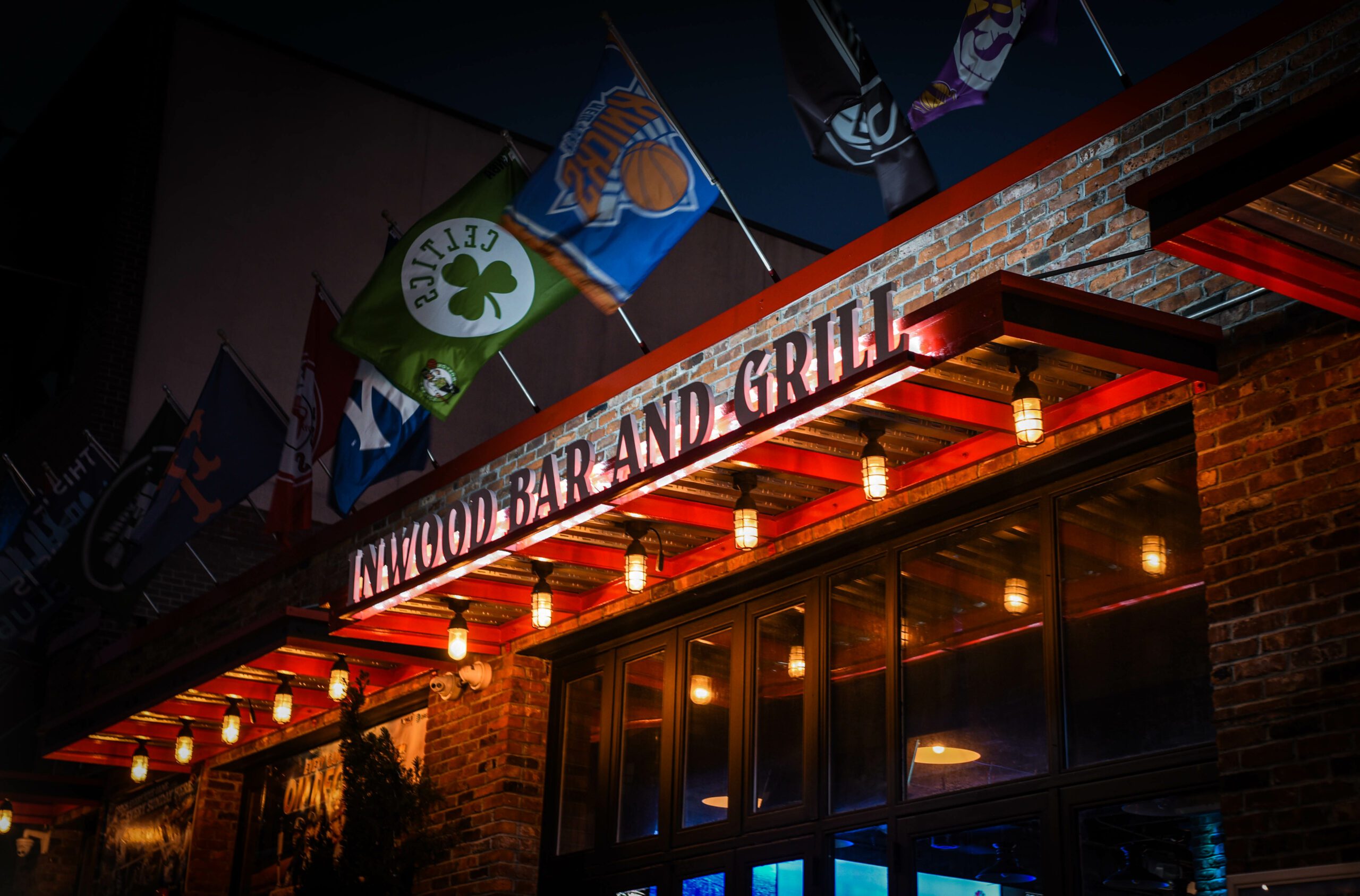 Proyecto - Inwood Bar And Grill